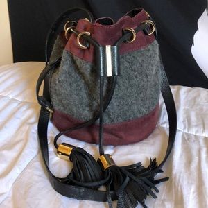 Bucket bag